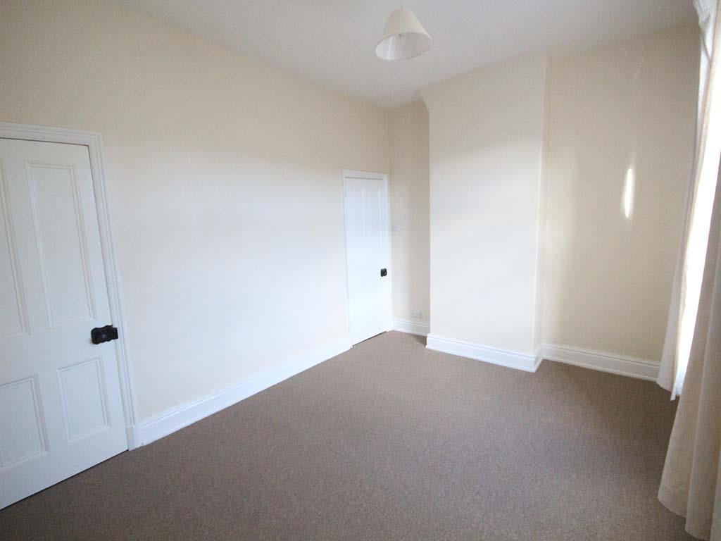 2 bedroom mid terrace house Let Agreed in Earby - IMG_4797.jpg